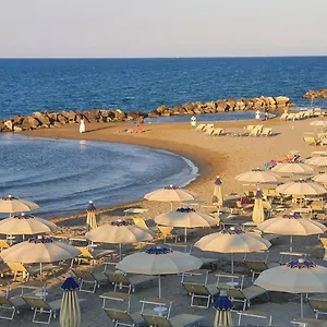 hotel-holiday-misano-adriatico.riccione-hotels.org/